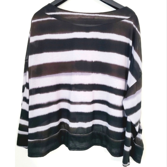 Lauren Vidal Cropped L/S Top - Picture 6 of 7